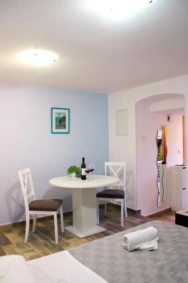 Studio Ricardo, Opatija 0*,
